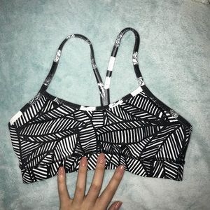 LULULEMON black and white printed bra!!